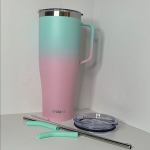 Hydraful 50oz Pink and Mint Ombre Tumbler w/straw and extra lid NWT